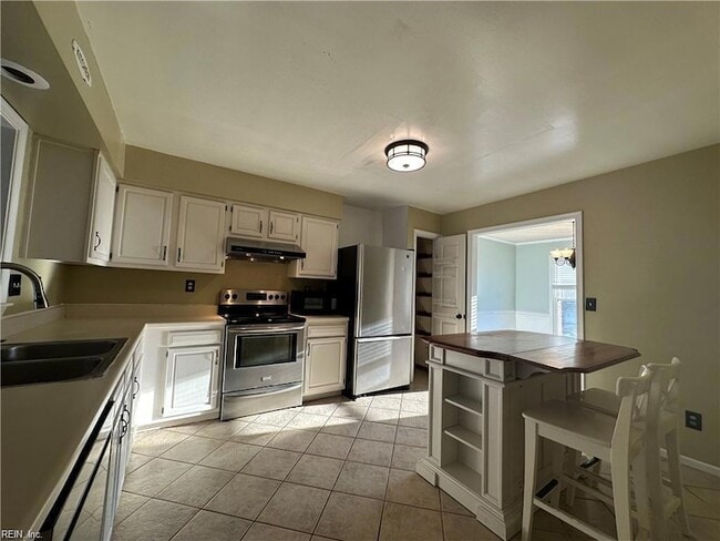 Building Photo - 1522 Brenland Cir