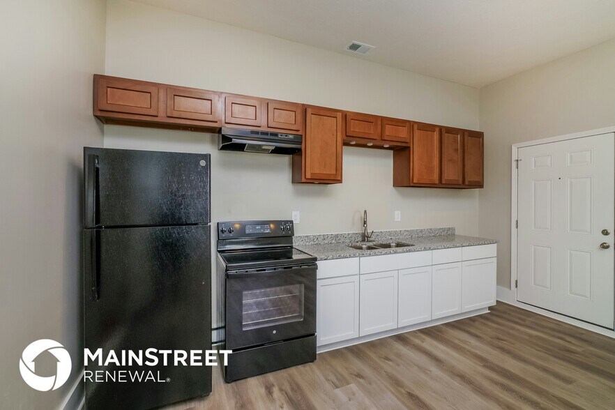 Building Photo - 3409 Vermont Ave