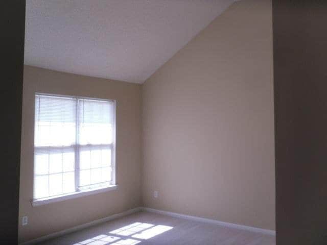 Building Photo - 3010 Stonebridge Creek Dr