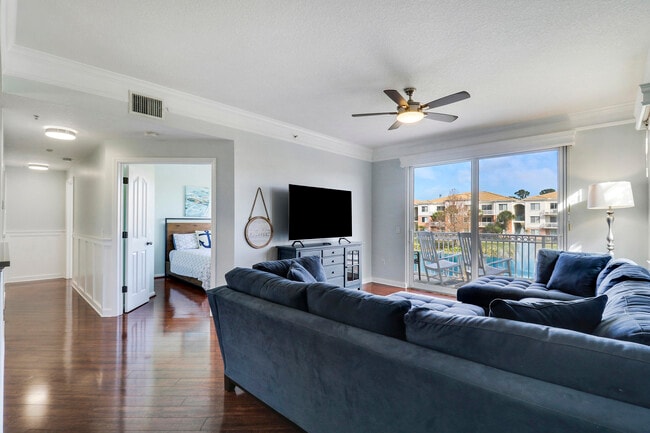 Building Photo - 9212 Myrtlewood Cir W