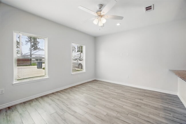 Building Photo - 16884 Kempwood