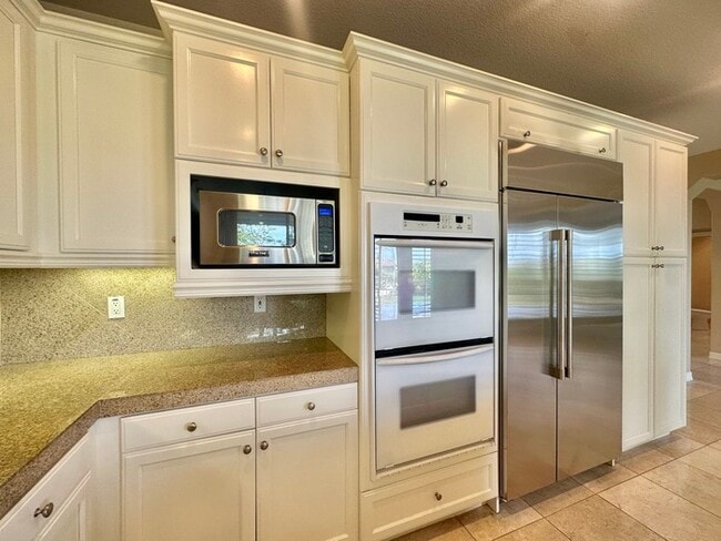 Building Photo - 10516 Abalone Landing Terrace
