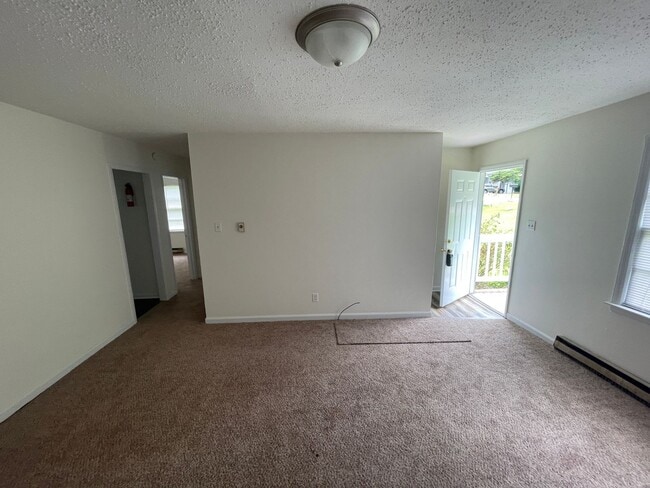 Building Photo - Single-Family Home: Near Shopping, Movie T...