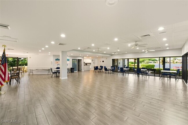 Building Photo - 636 Windsor Sq