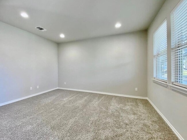 Building Photo - 2309 Pecan Island Dr