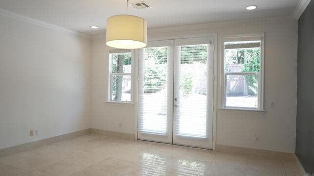 Building Photo - 1050 White Alder Ave