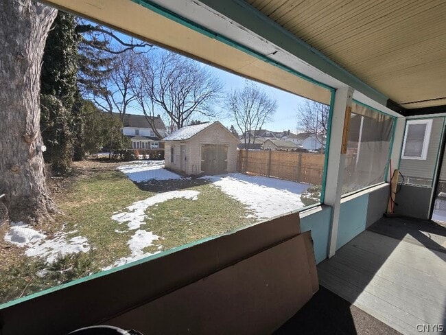 Building Photo - 210 N Midler Ave