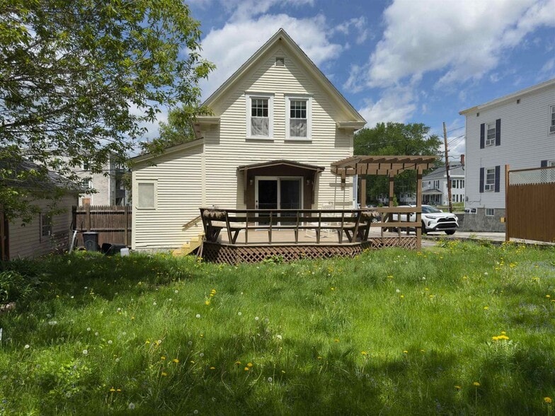 Building Photo - 246 E Mason St