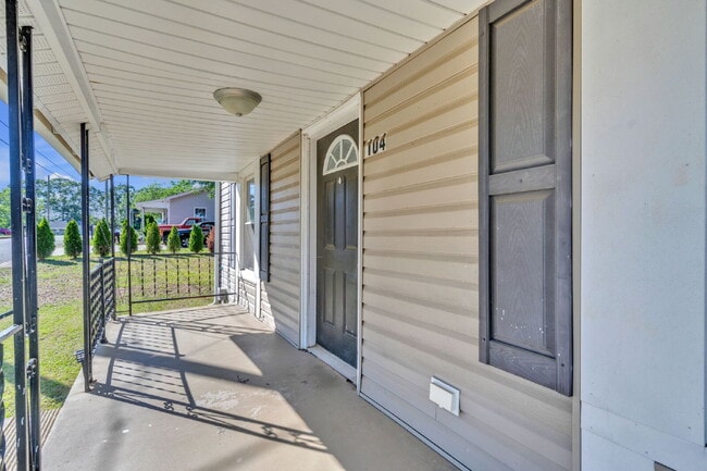 Building Photo - Cozy & Convenient 2BR, 1.5BA Greer Rental Near Downtown! $1,300/mo rent