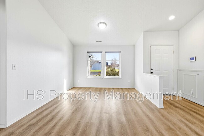 Building Photo - 6218 Ochoco Ln