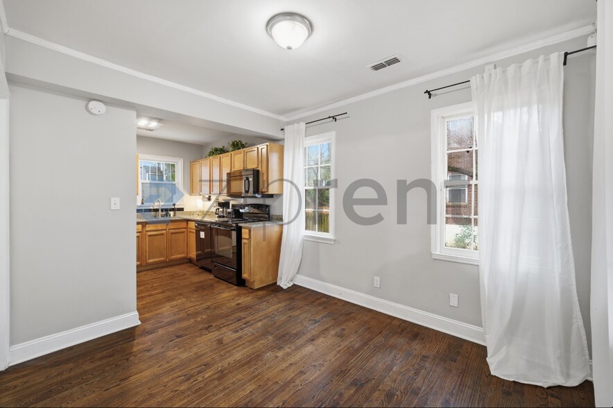 Building Photo - 1534 Beatie Ave SW