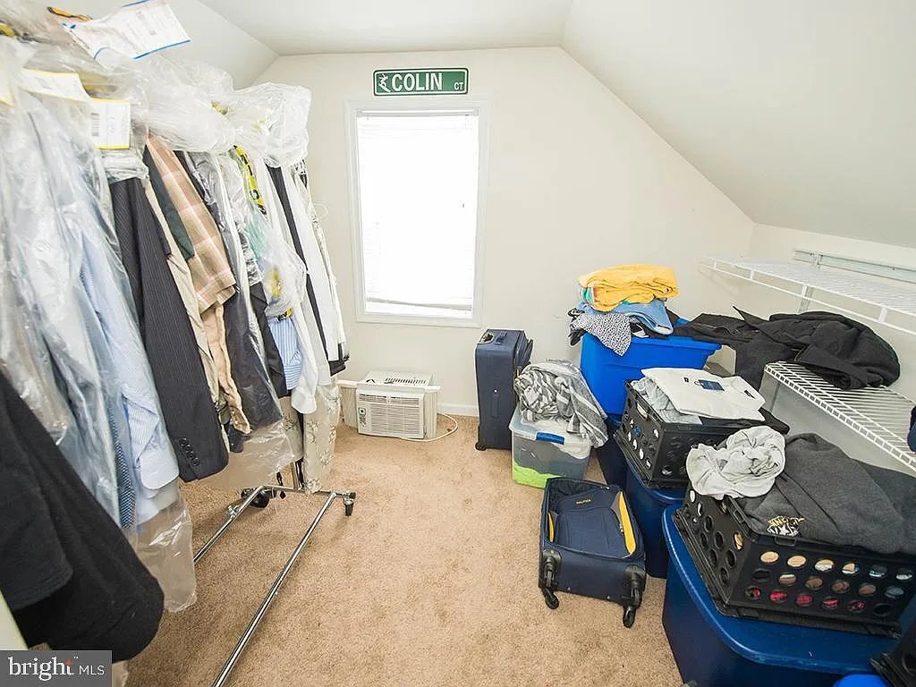 Building Photo - 604 Liberty St