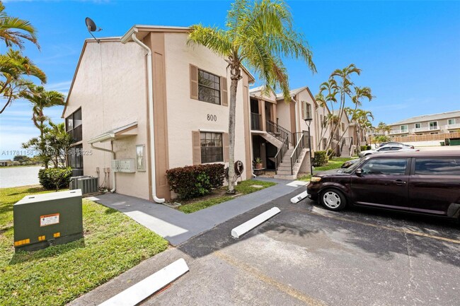 Primary Photo - 800 Independence Dr