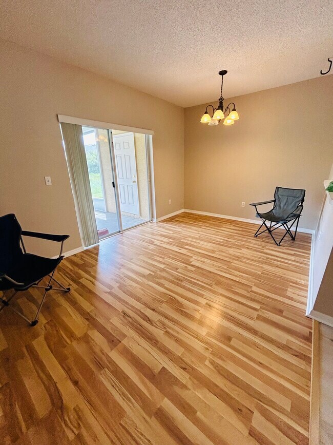 Building Photo - 10445 Heron Lake Dr