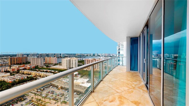 Building Photo - 17001 Collins Ave