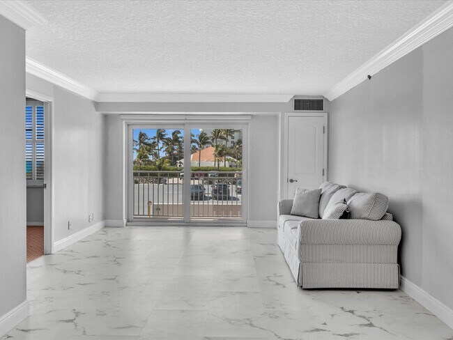 Building Photo - 3301 S Ocean Blvd