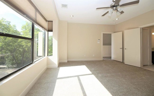 Building Photo - 1415 Bonnie Brae St