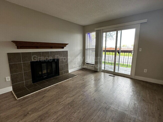 Building Photo - 2740 W 86th Ave