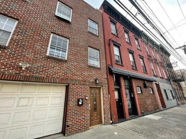 Building Photo - 65 Franklin St