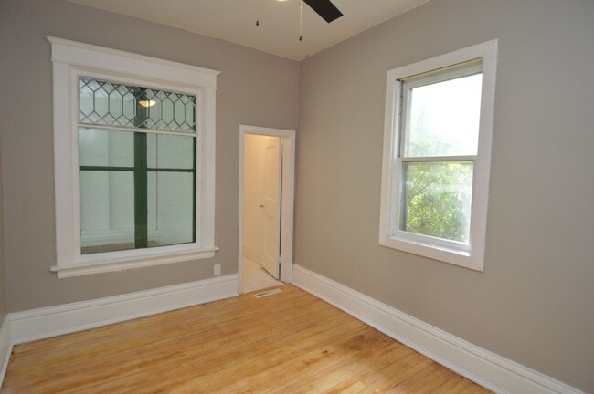 Building Photo - One of a Kind 2 bed 1 bath Single-Family Home