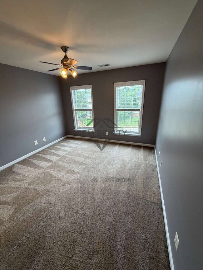 Building Photo - 10410 Silver Creek Ct