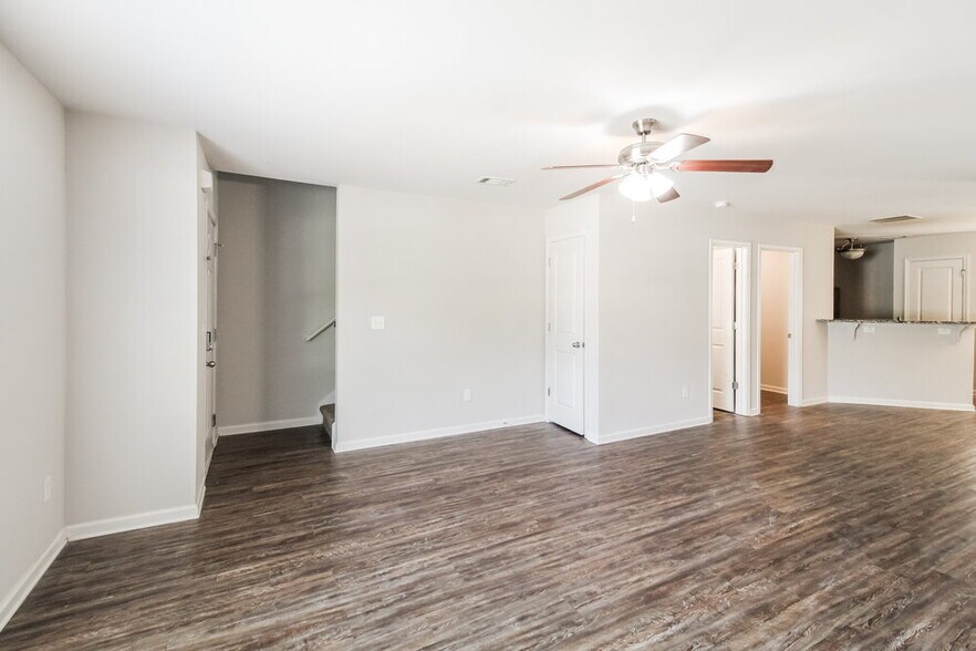 Building Photo - 2745 Marlin Dr
