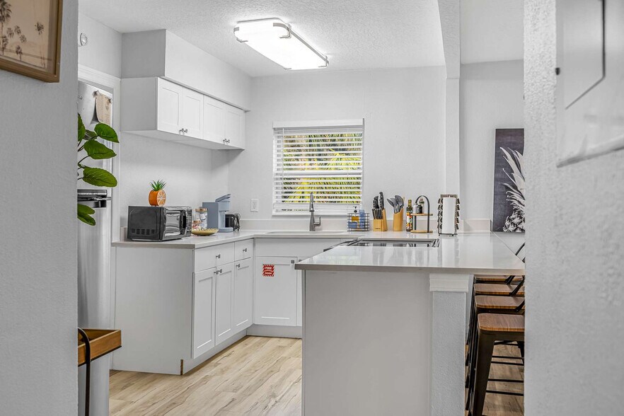 Building Photo - 3524 S Atlantic Ave