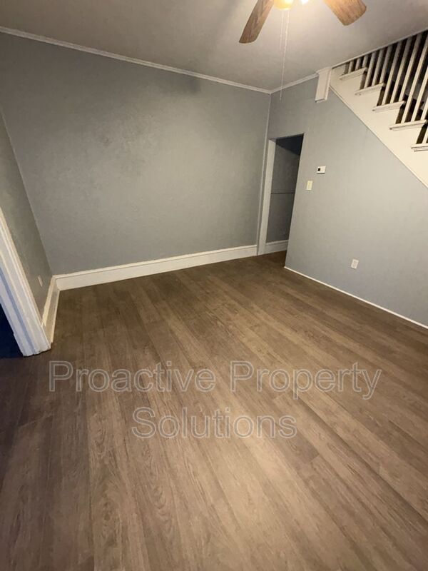 Building Photo - 21 Edison St