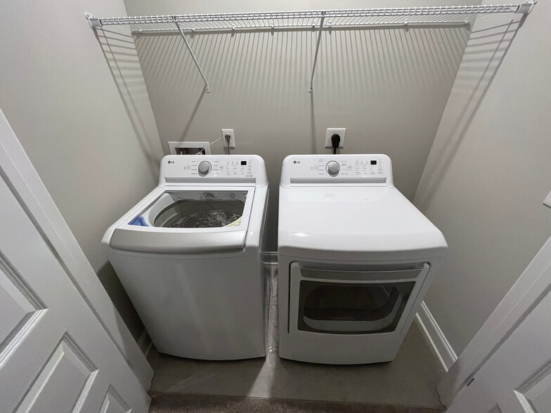 In-Condo Laundry Room - 4000 Shadow Green Dr