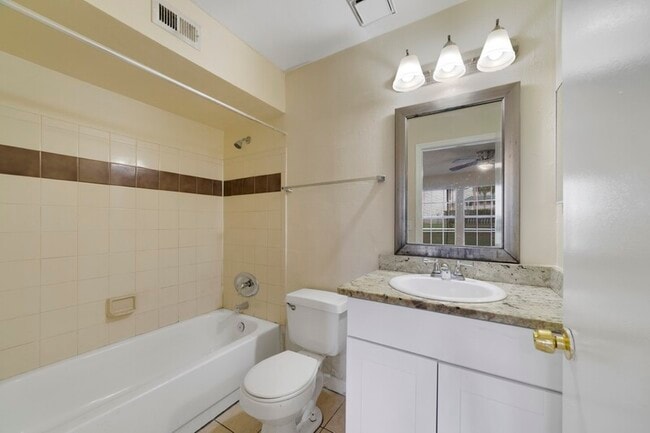 Building Photo - 6190 Westgate Dr