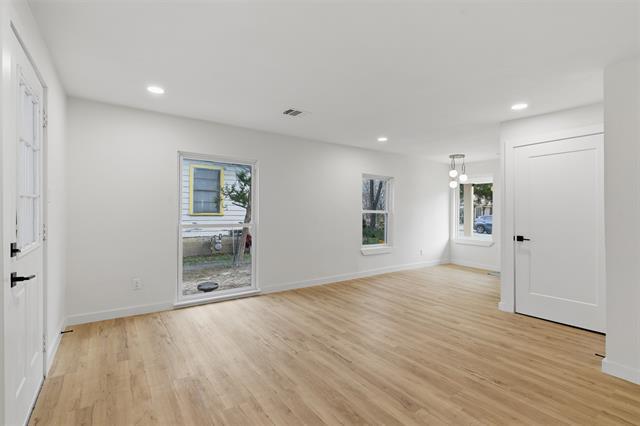 Building Photo - 617 Ouida St