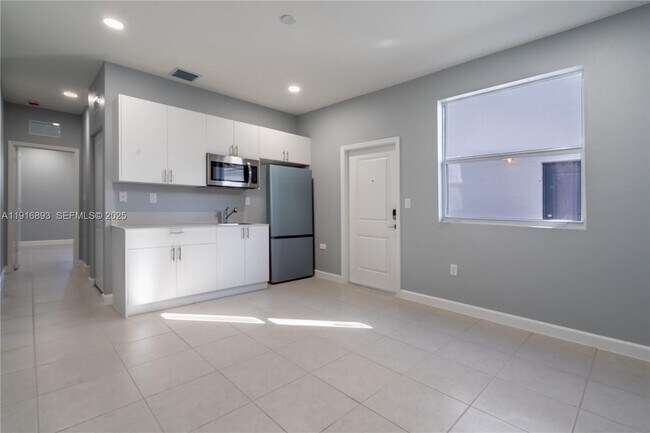 Building Photo - 16225 SW 147th Ct