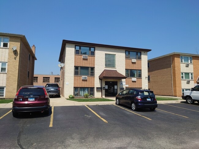Primary Photo - 5019 River Rd