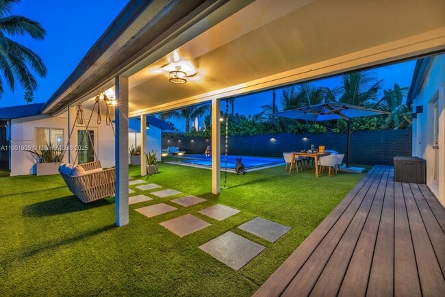 Building Photo - 901 NW 7th Street Rd