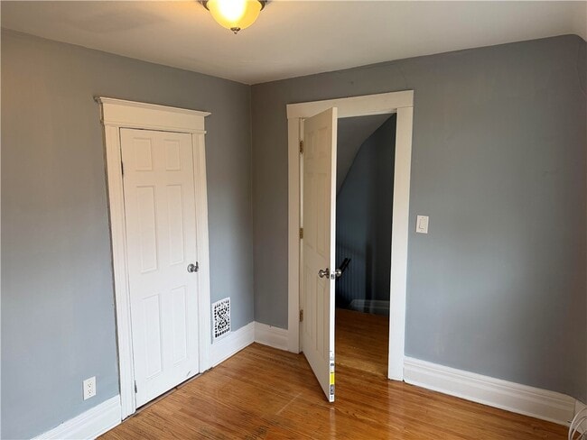 Building Photo - 161 S Union St