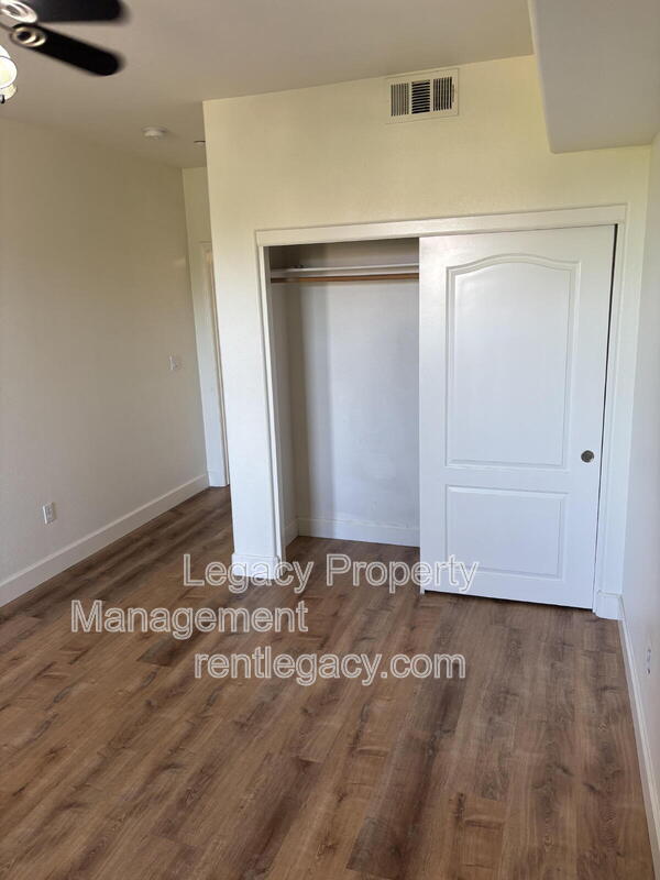Building Photo - 1501 Secret Ravine Pkwy