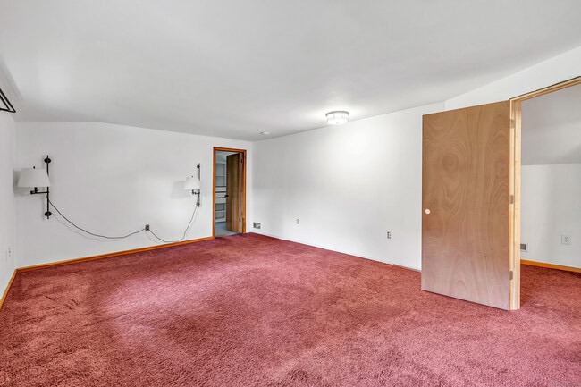Building Photo - 239 Bayberry Ln
