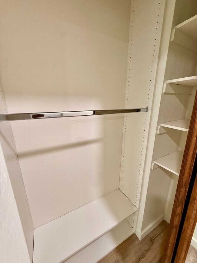 Building Photo - Updated 3-Bedroom Tri-Level Condo w/Bonus Room, Laundry & Garage in Prime Chatsworth!