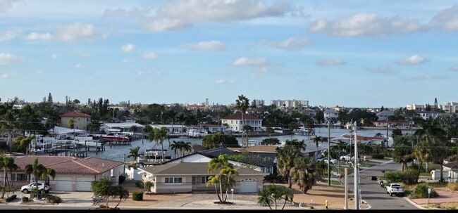 Building Photo - Available on May 27 - Stunning Furnished Waterfront Condo – 2 Beds / 2 Baths with Gulf-to-Bay Views!