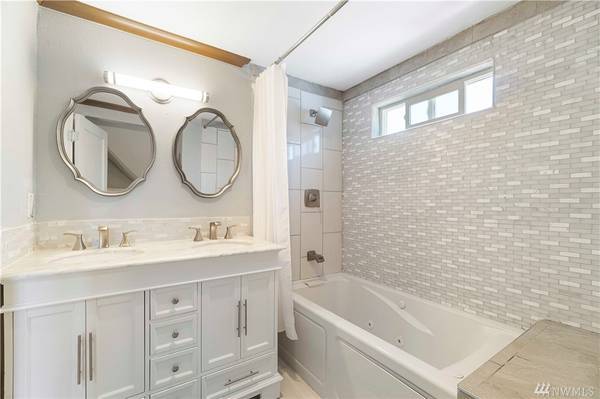 Building Photo - 3711 N 30th St