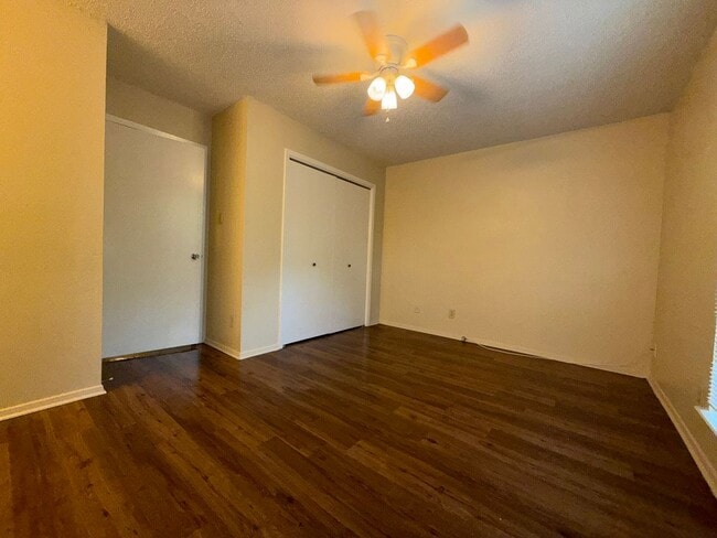 Building Photo - 12812 Tomanet Trail