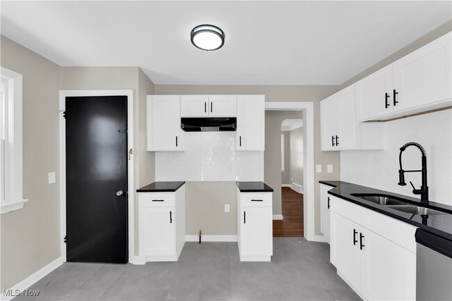 Building Photo - 20570 Morris Ave