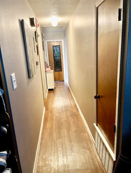 Building Photo - 1416 Cardinal Hill Dr