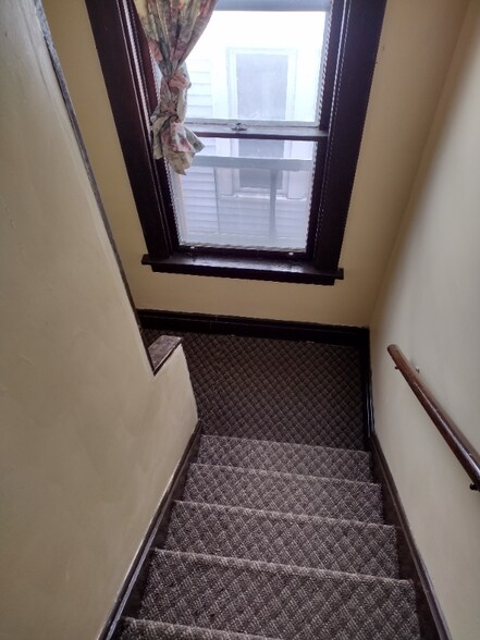 Primary Photo - 519 Ontario St