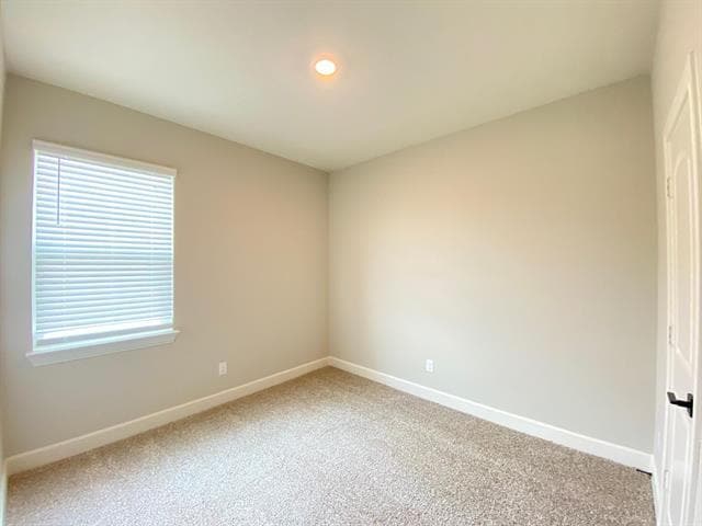 Building Photo - 700 Springhill Dr