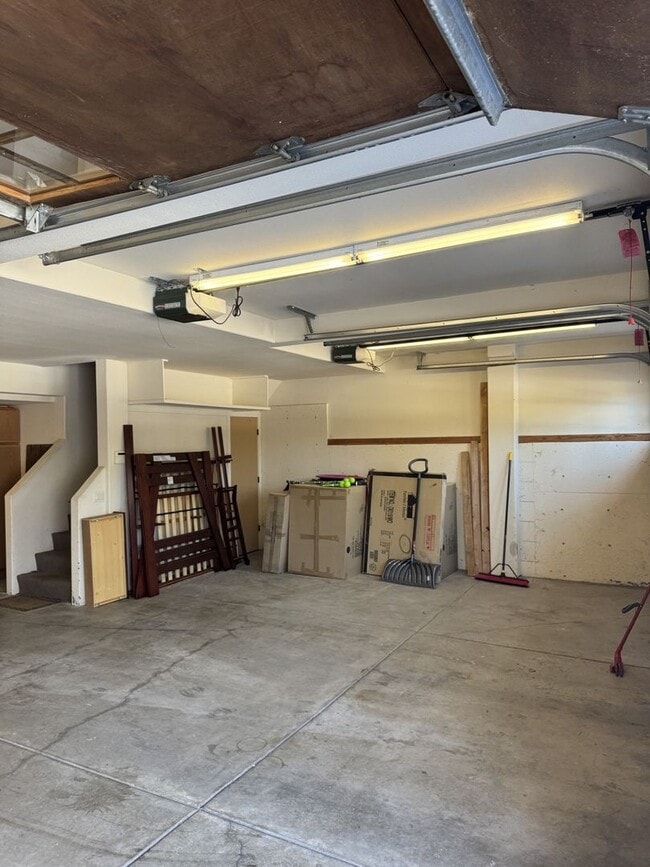 Building Photo - Luxury 5-Bedroom, 6-Bathroom Mountain Retreat – Hot Tub, Fireplaces, & More!