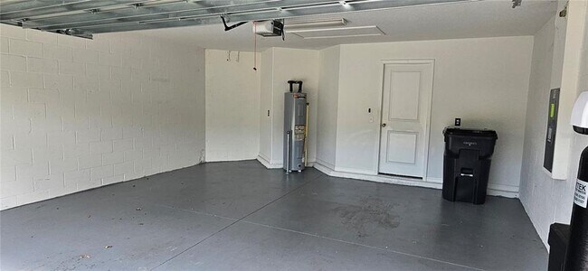 Building Photo - 13269 Crest Lake Dr