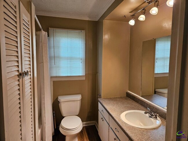 Building Photo - 3236 Peach Pkwy