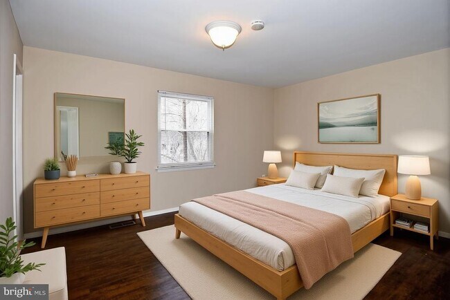 Building Photo - 1209 Marton St