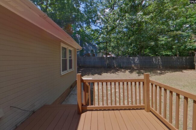 Building Photo - 216 Netherland Dr